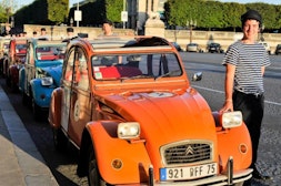 Paris in a Vintage Car with a Local - 45mn